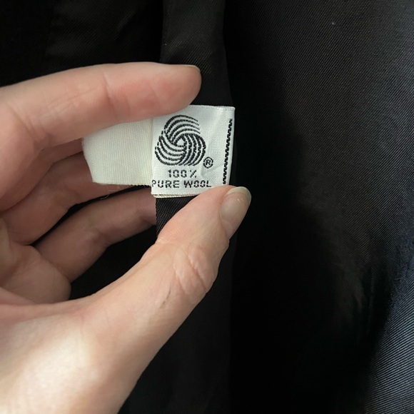 Braefair Vintage 100% Wool Black Union Made Pea Coat With Black Velvet Lapel - Picture 5 of 6